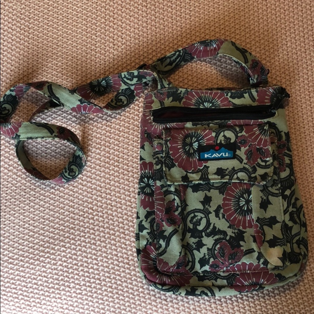 KAVU purse